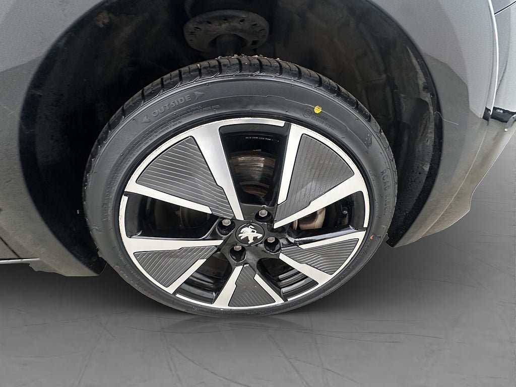 Vehicle Image 38