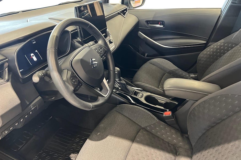 Vehicle Image 14
