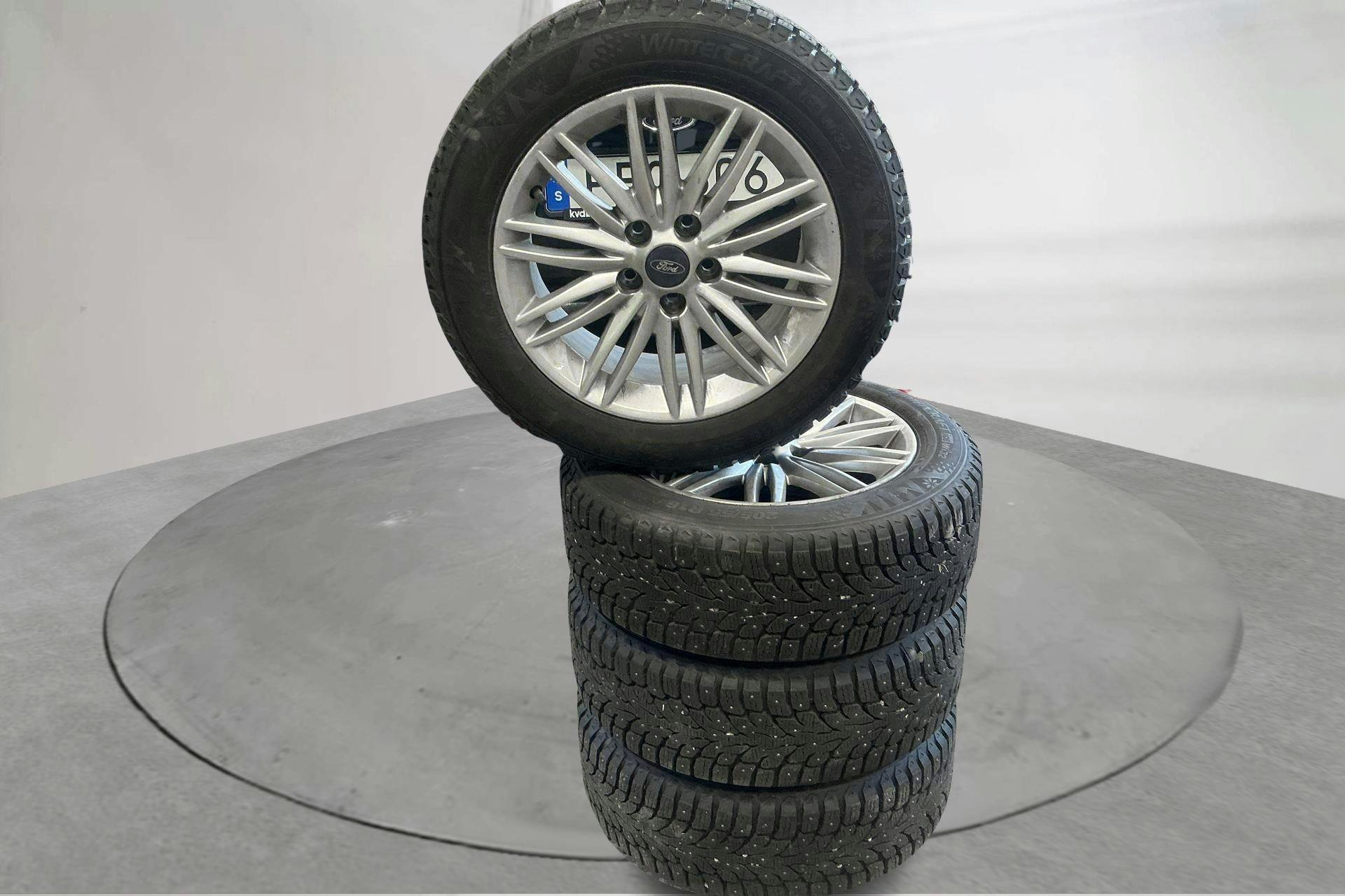 Vehicle Image 12