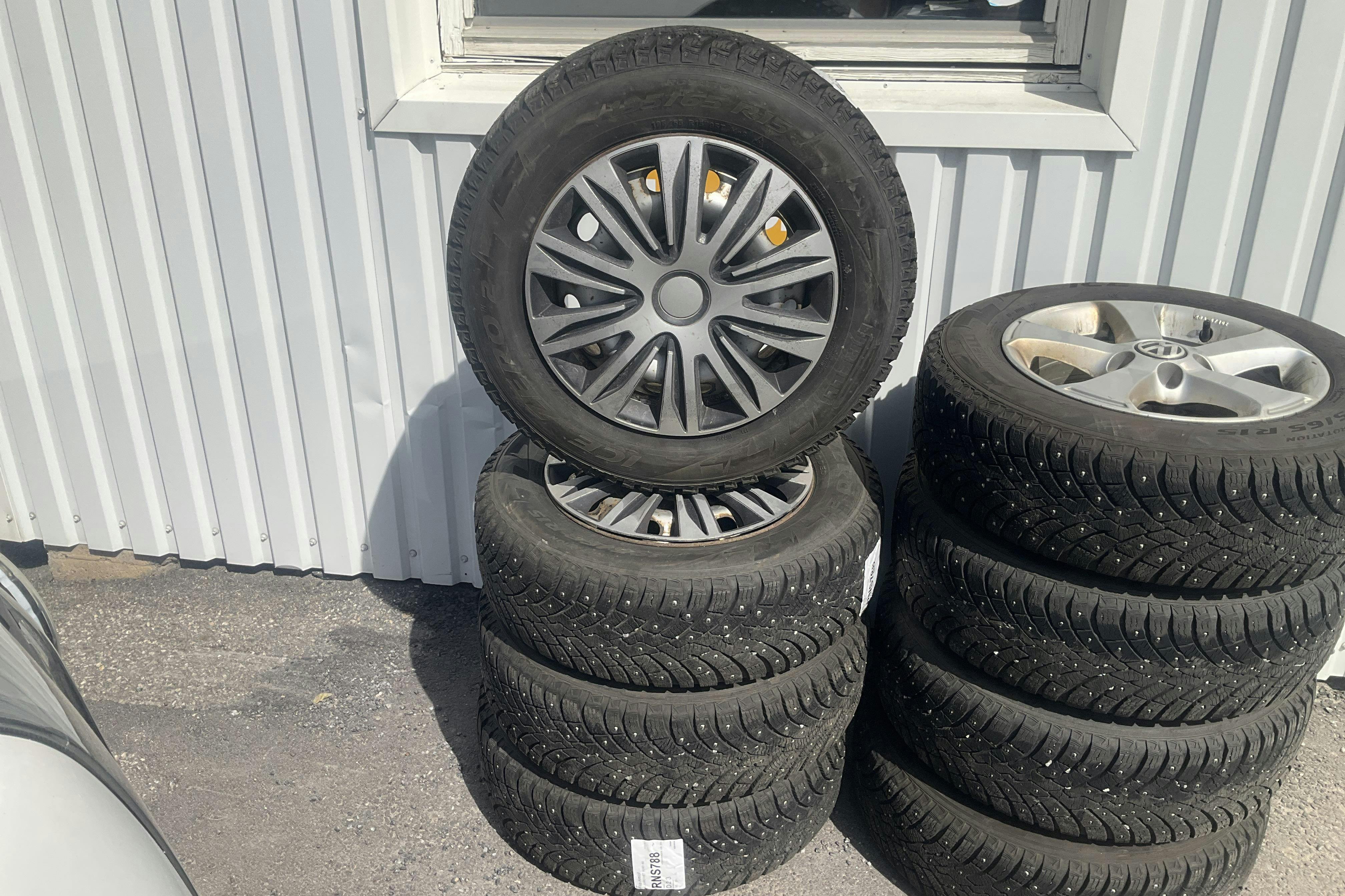 Vehicle Image 18