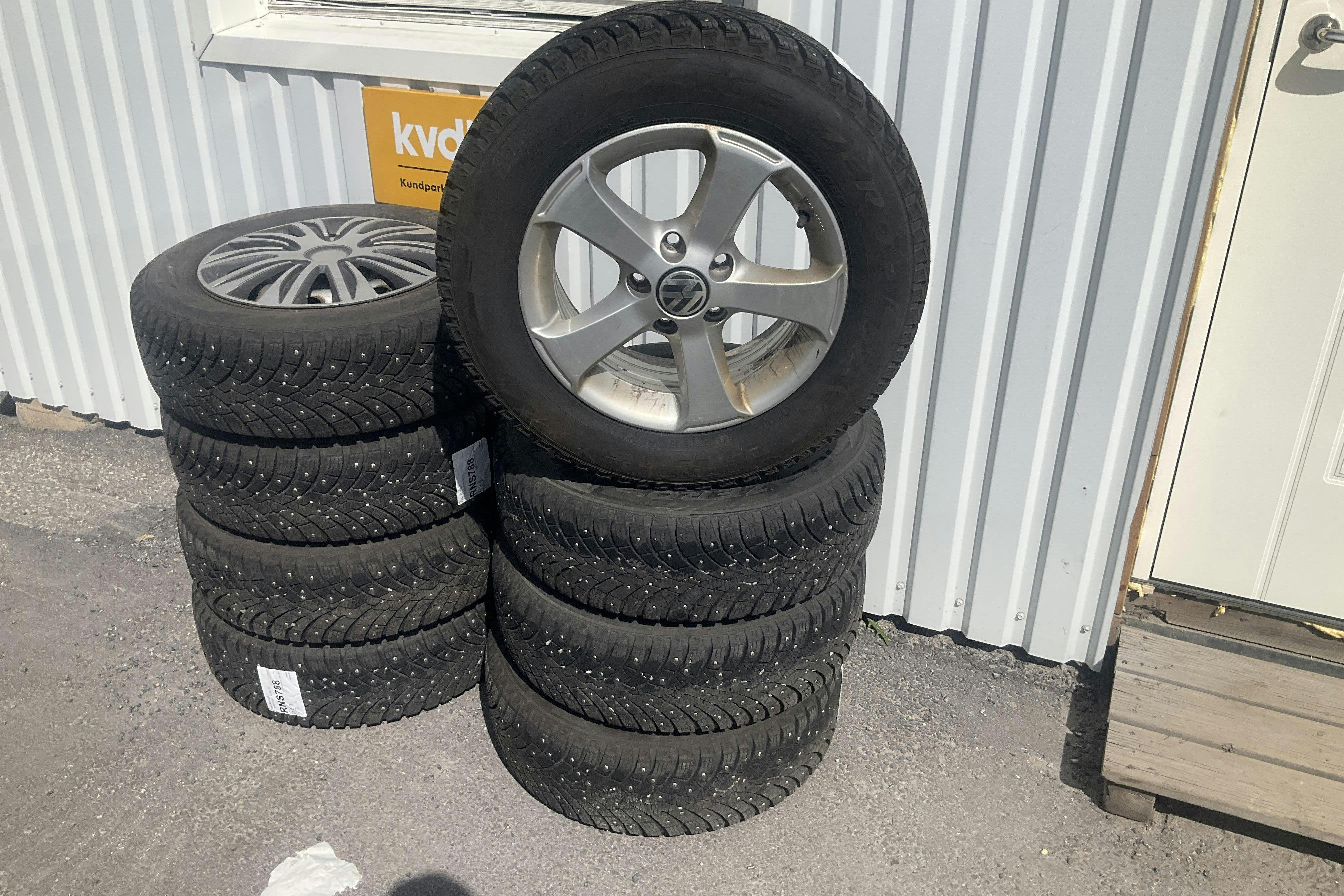 Vehicle Image 18
