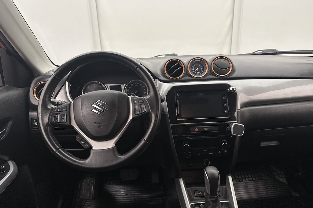 Vehicle Image 10
