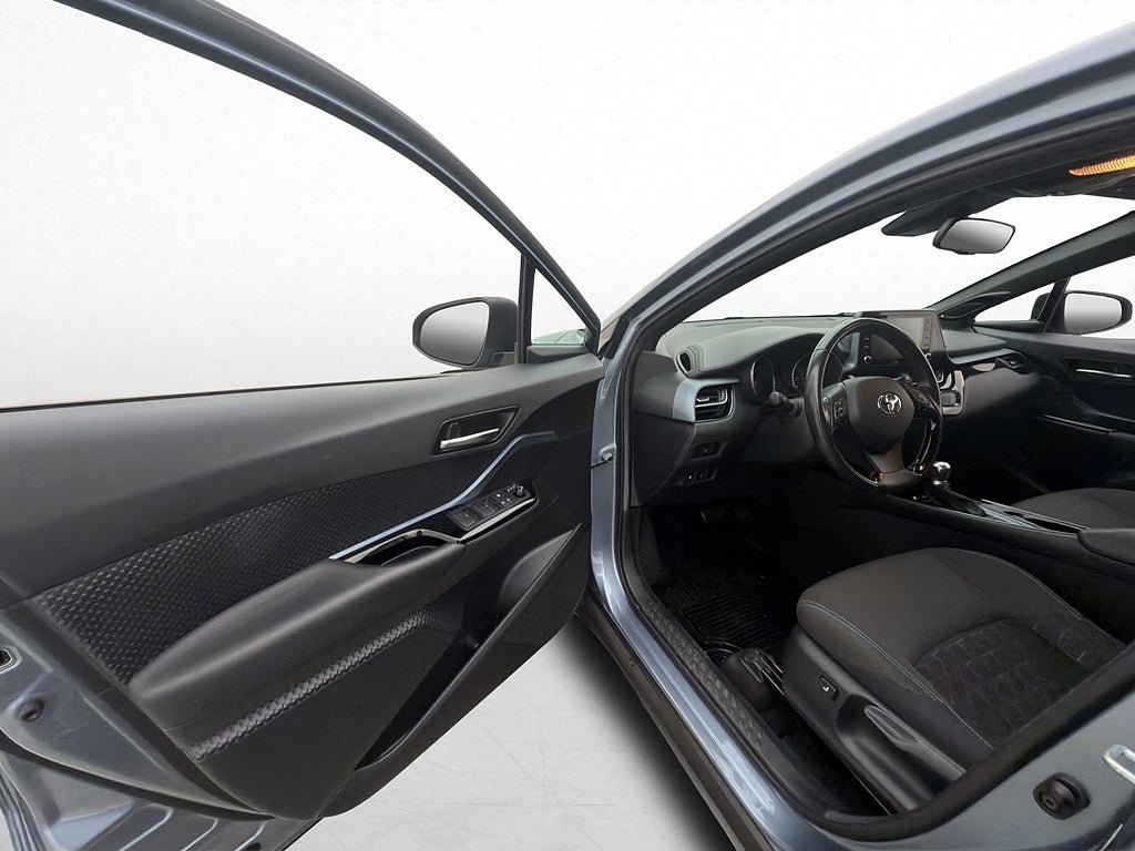 Vehicle Image 10