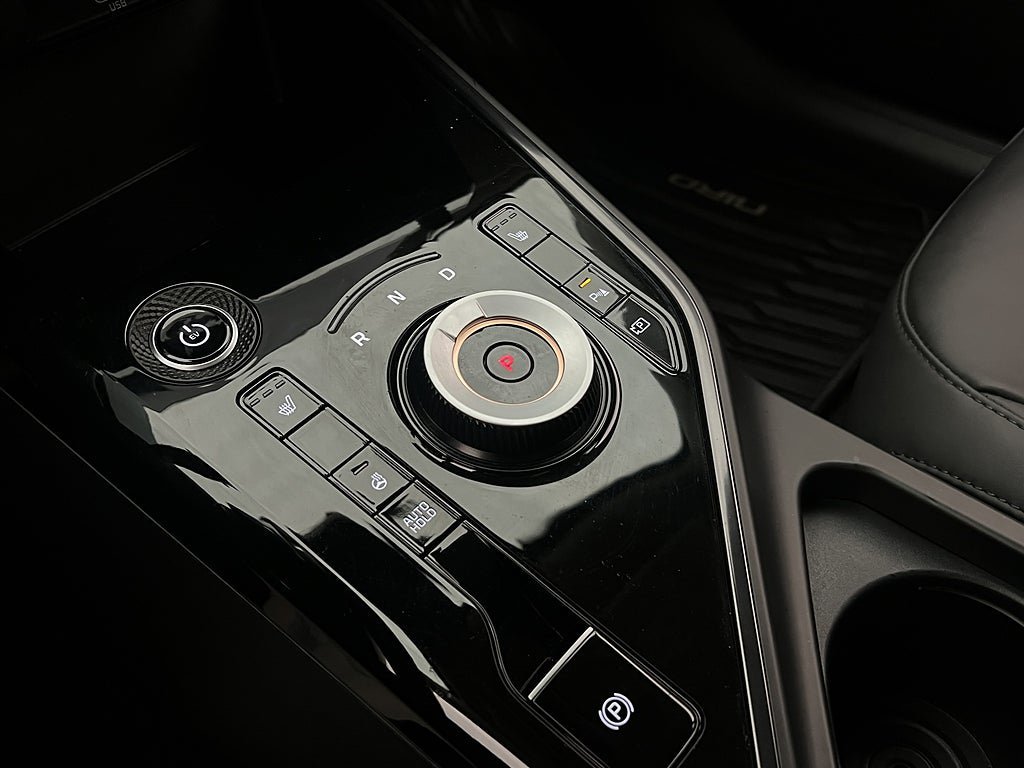 Vehicle Image 24