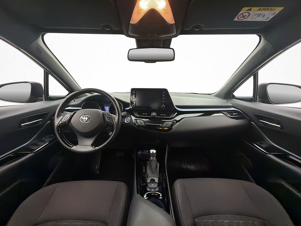 Vehicle Image 12