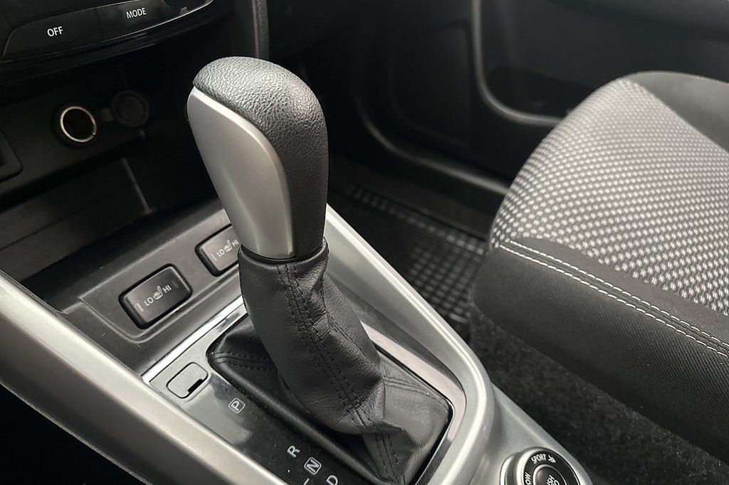 Vehicle Image 19