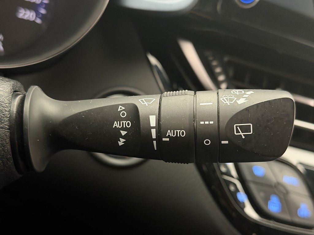 Vehicle Image 21