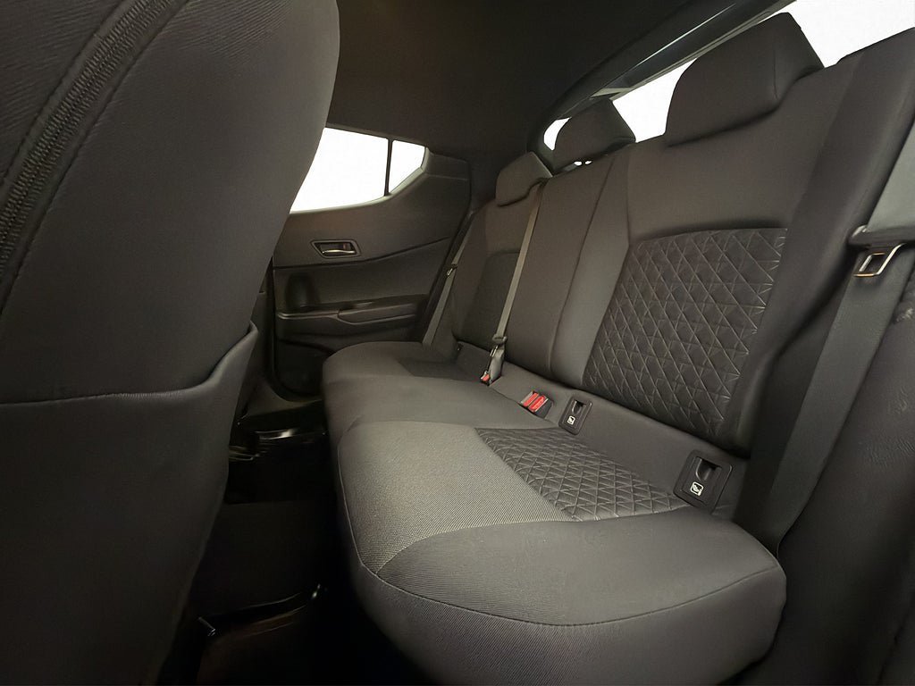 Vehicle Image 30