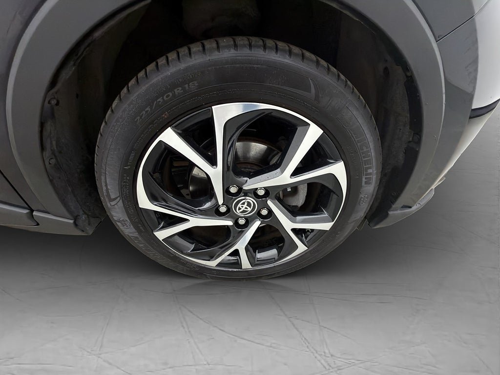 Vehicle Image 30