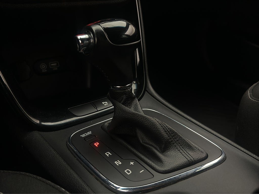 Vehicle Image 23