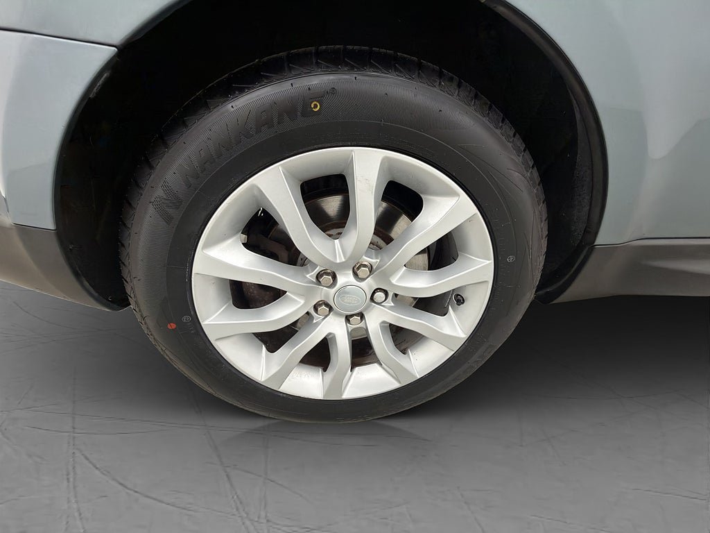 Vehicle Image 33