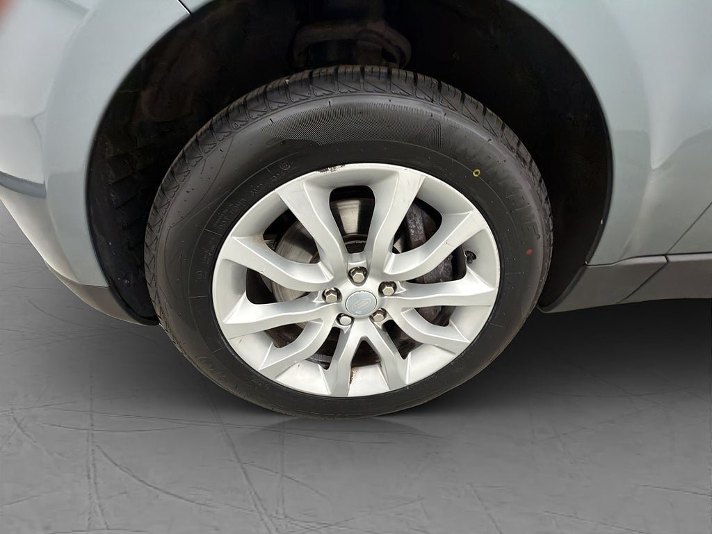 Vehicle Image 35