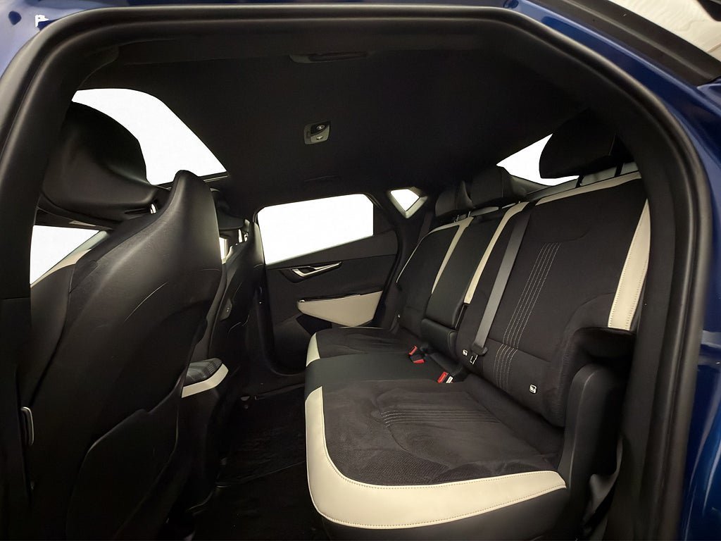 Vehicle Image 38