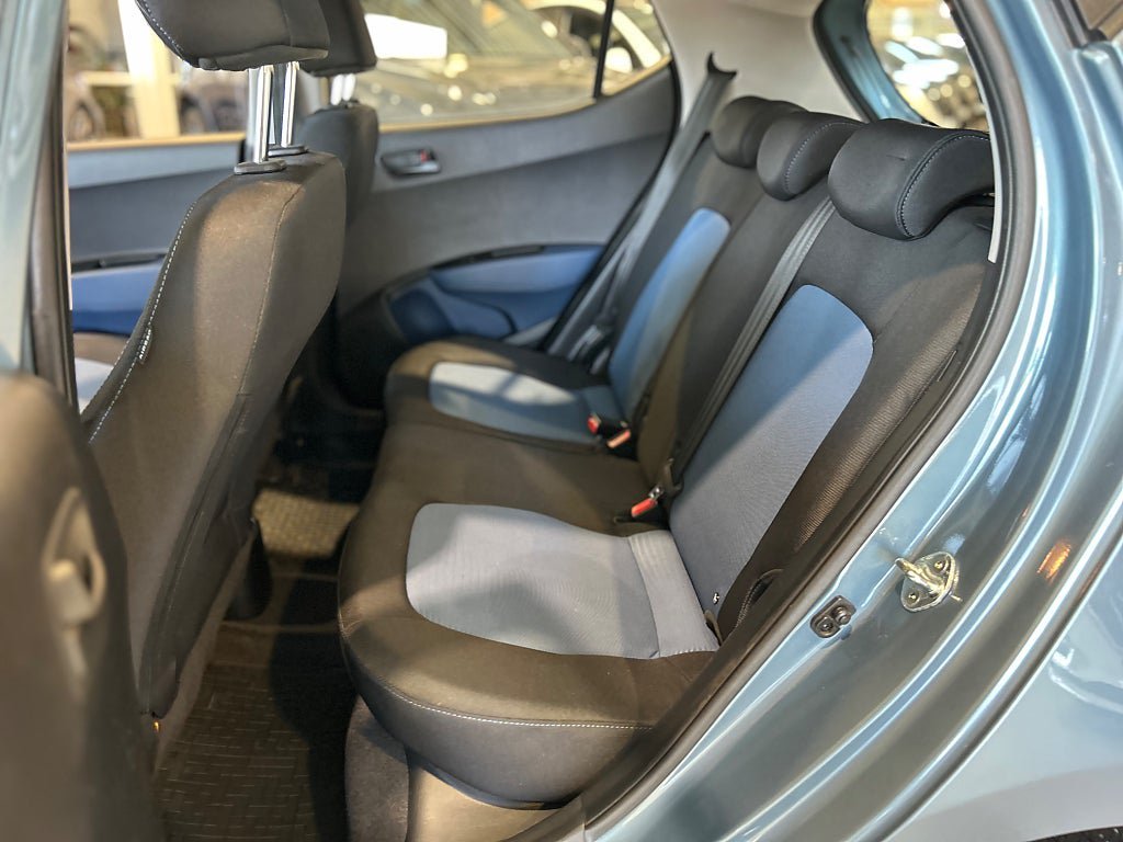 Vehicle Image 7