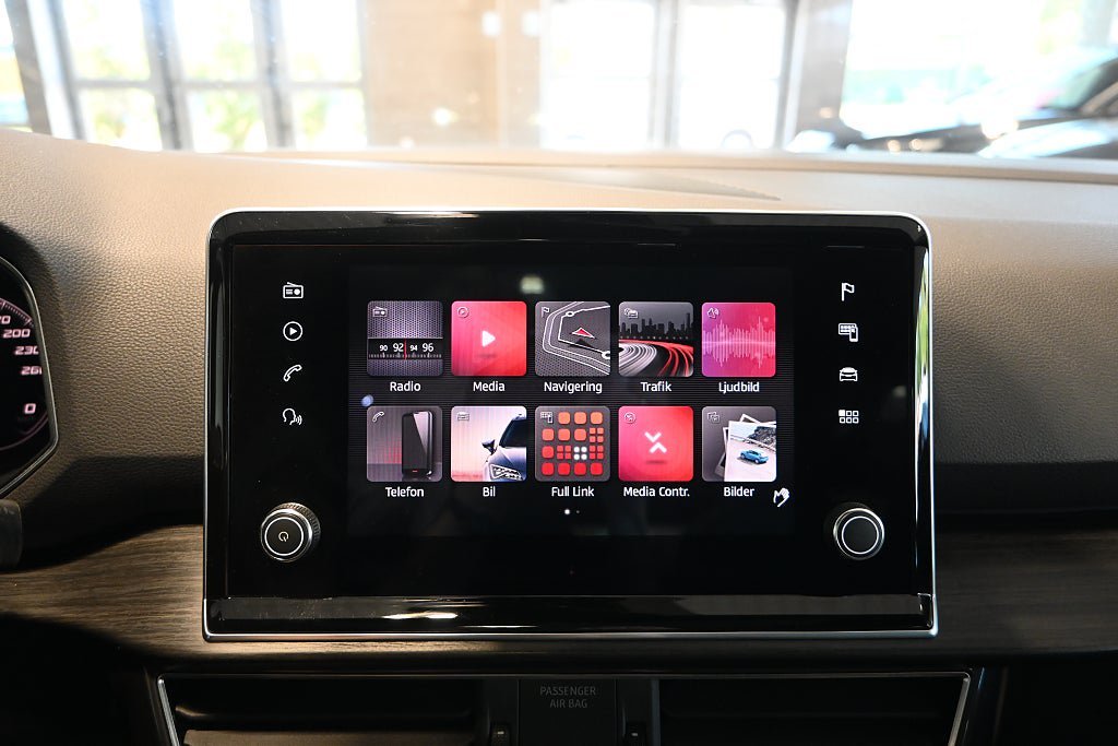 Vehicle Image 22