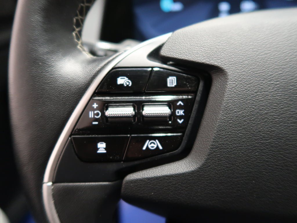 Vehicle Image 42