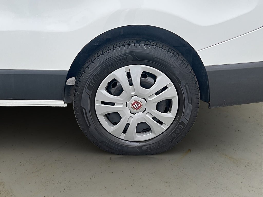 Vehicle Image 29