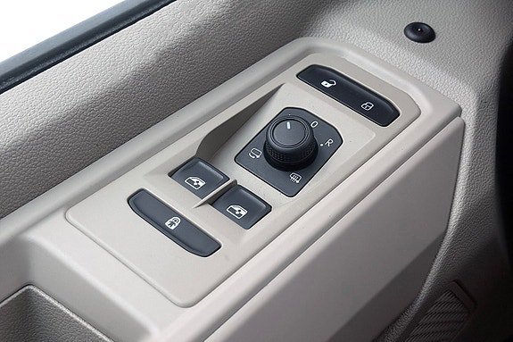 Vehicle Image 34