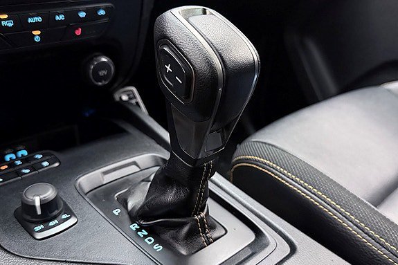 Vehicle Image 29