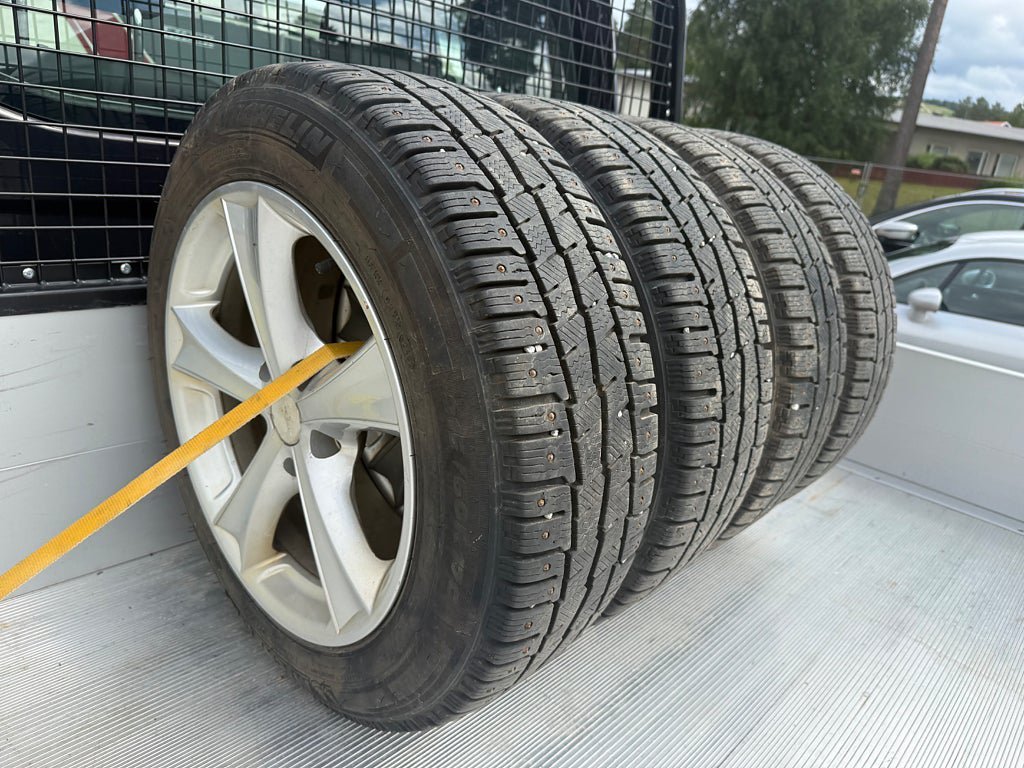 Vehicle Image 21