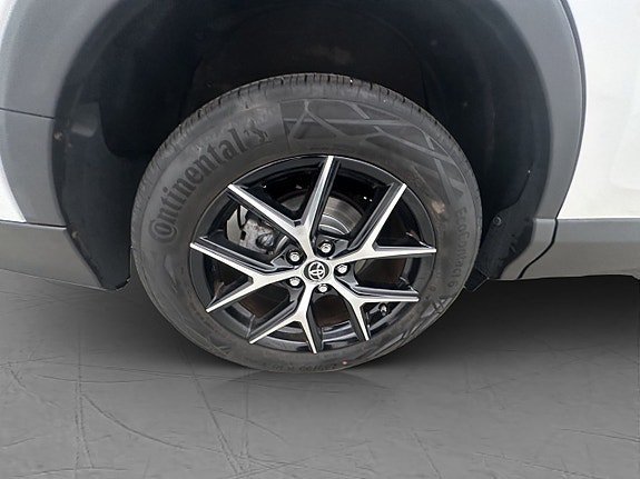 Vehicle Image 32