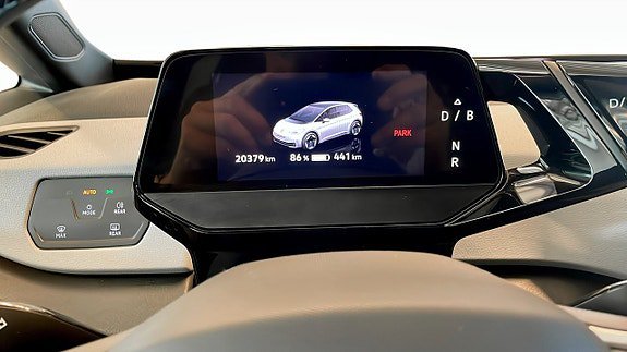 Vehicle Image 17