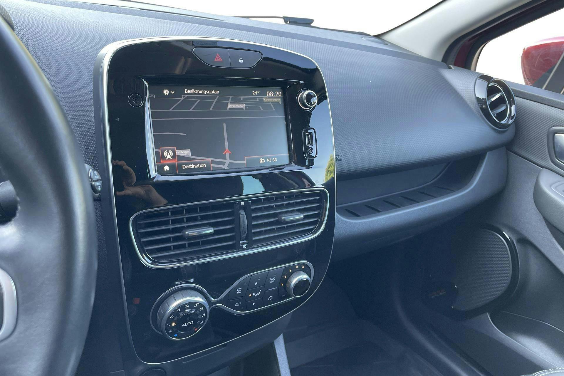 Vehicle Image 12
