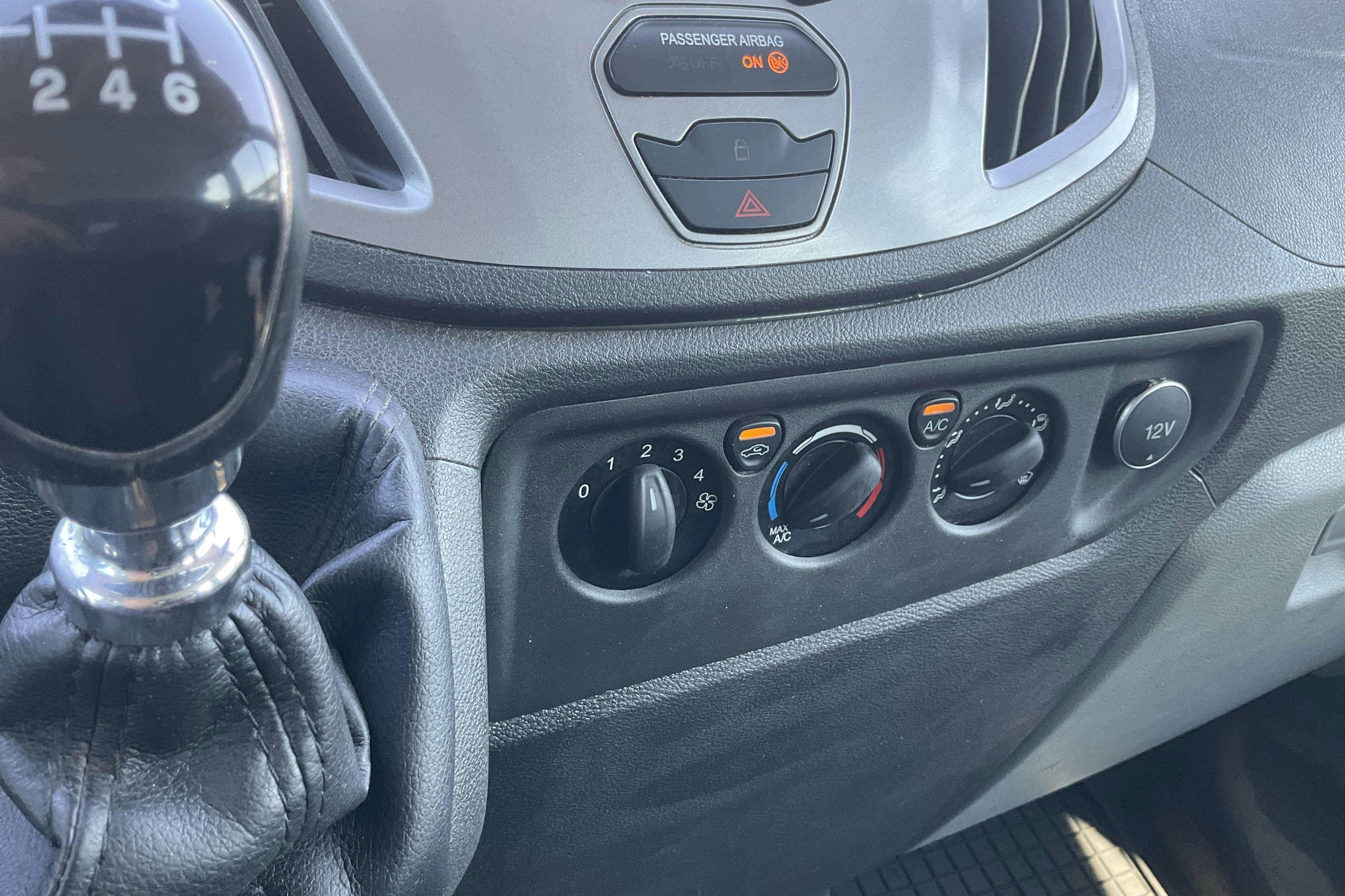 Vehicle Image 14