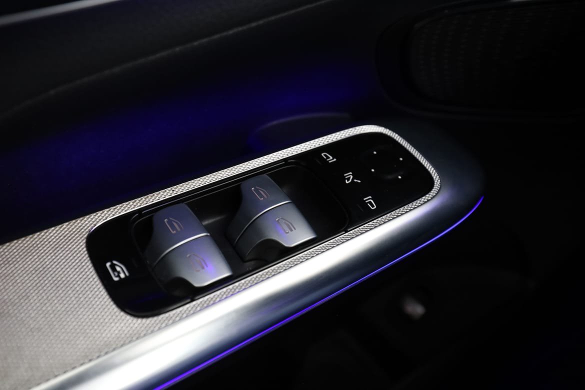 Vehicle Image 38