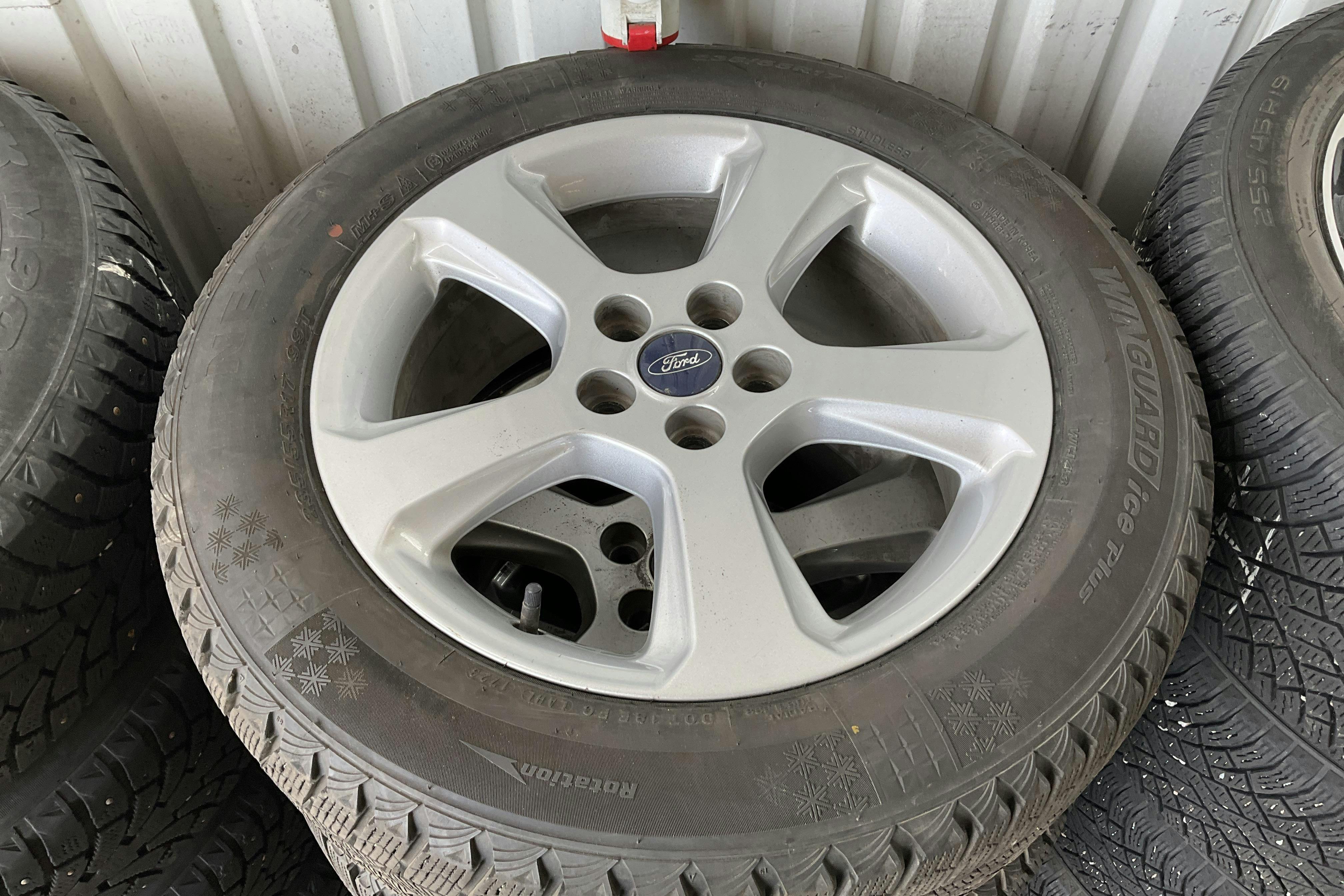 Vehicle Image 15