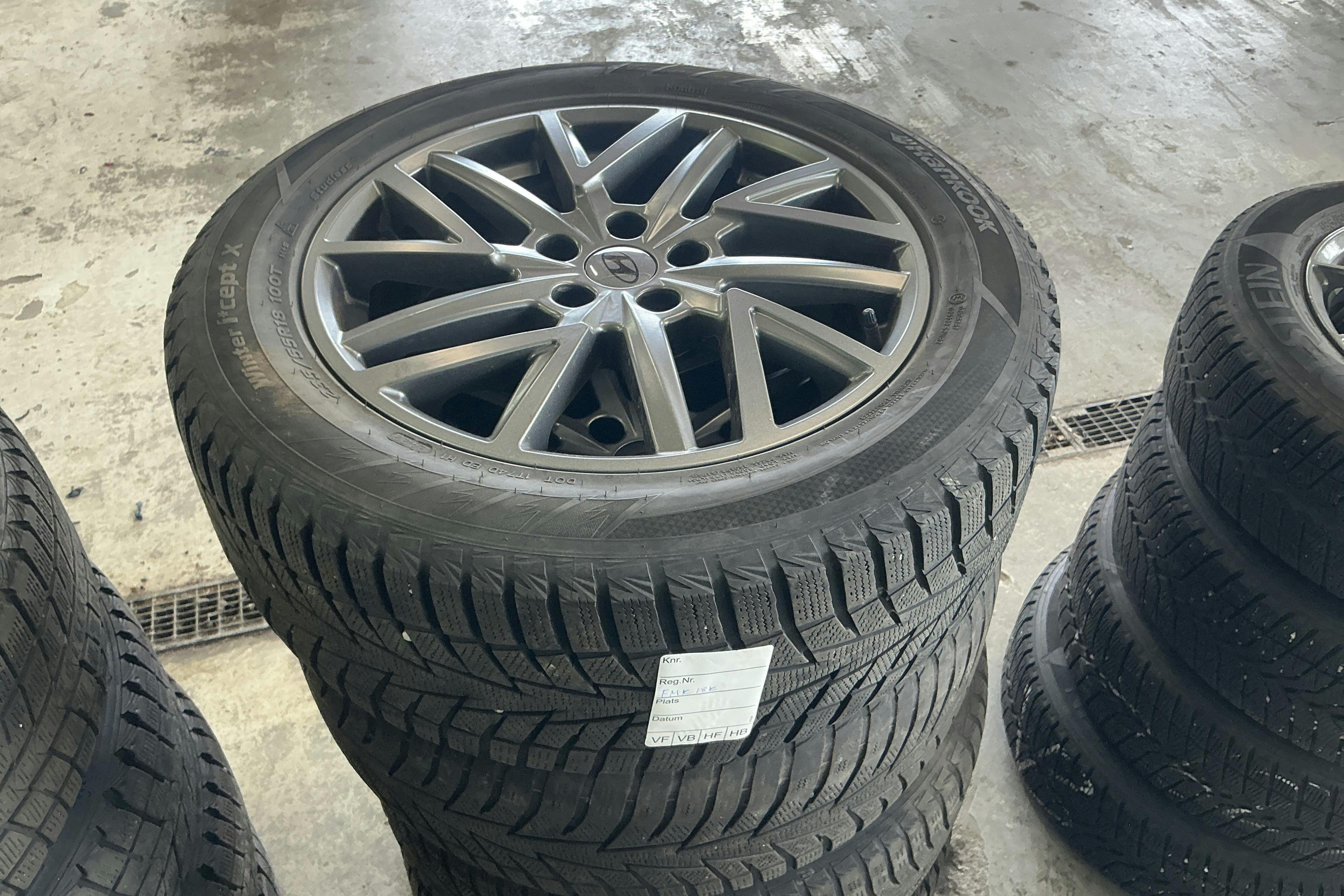 Vehicle Image 15
