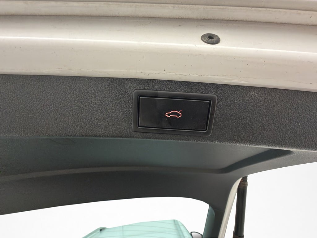 Vehicle Image 27