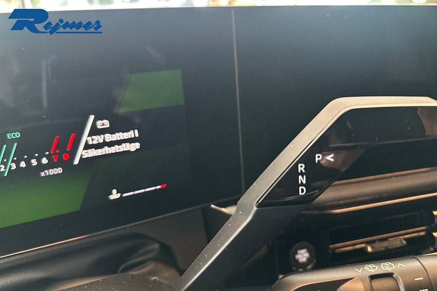 Vehicle Image 14