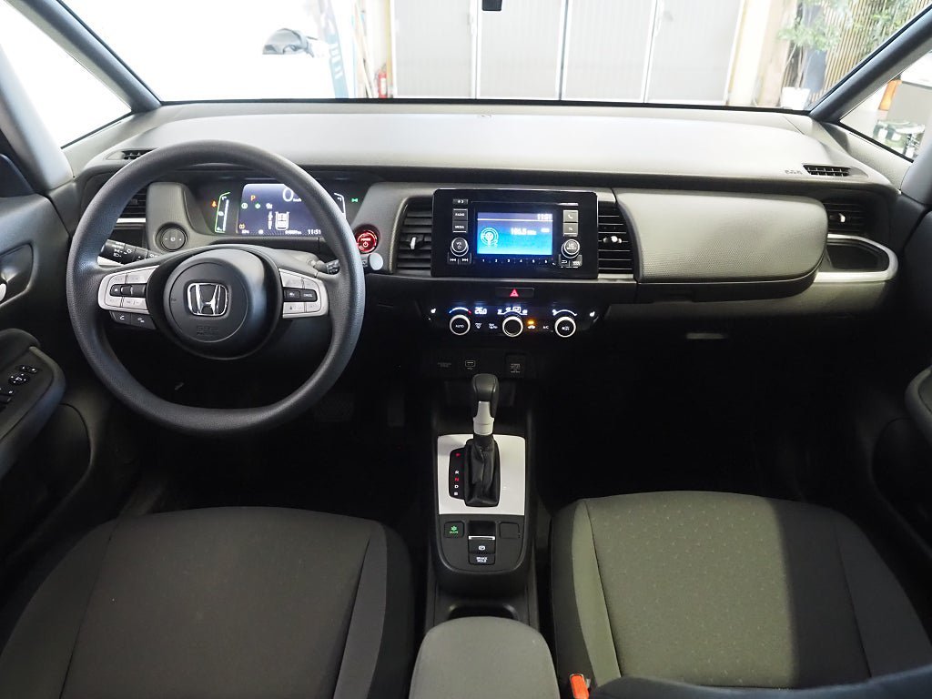 Vehicle Image 14