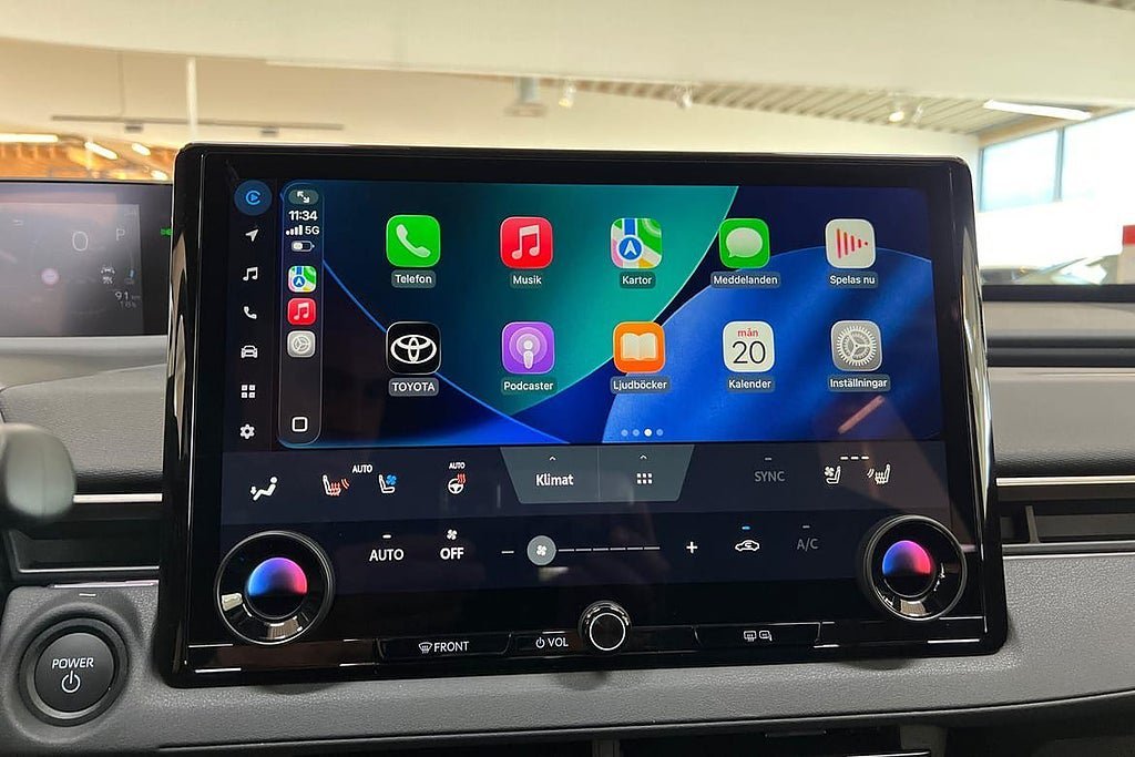 Vehicle Image 13