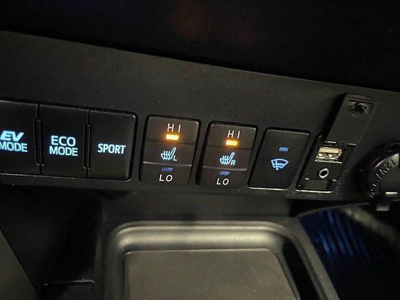 Vehicle Image 23