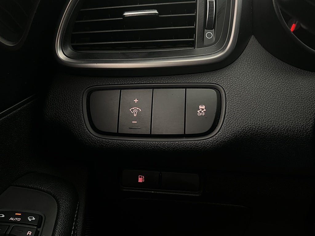 Vehicle Image 28