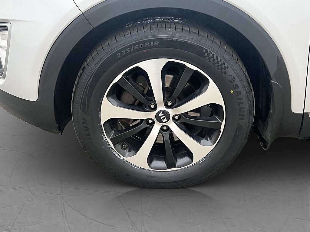 Vehicle Image 32
