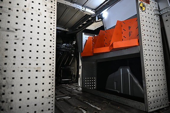 Vehicle Image 9