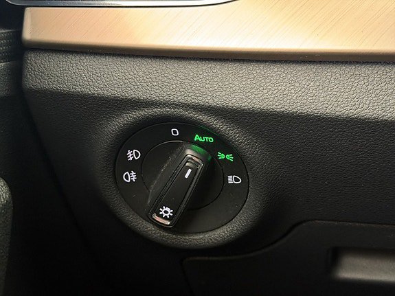 Vehicle Image 29