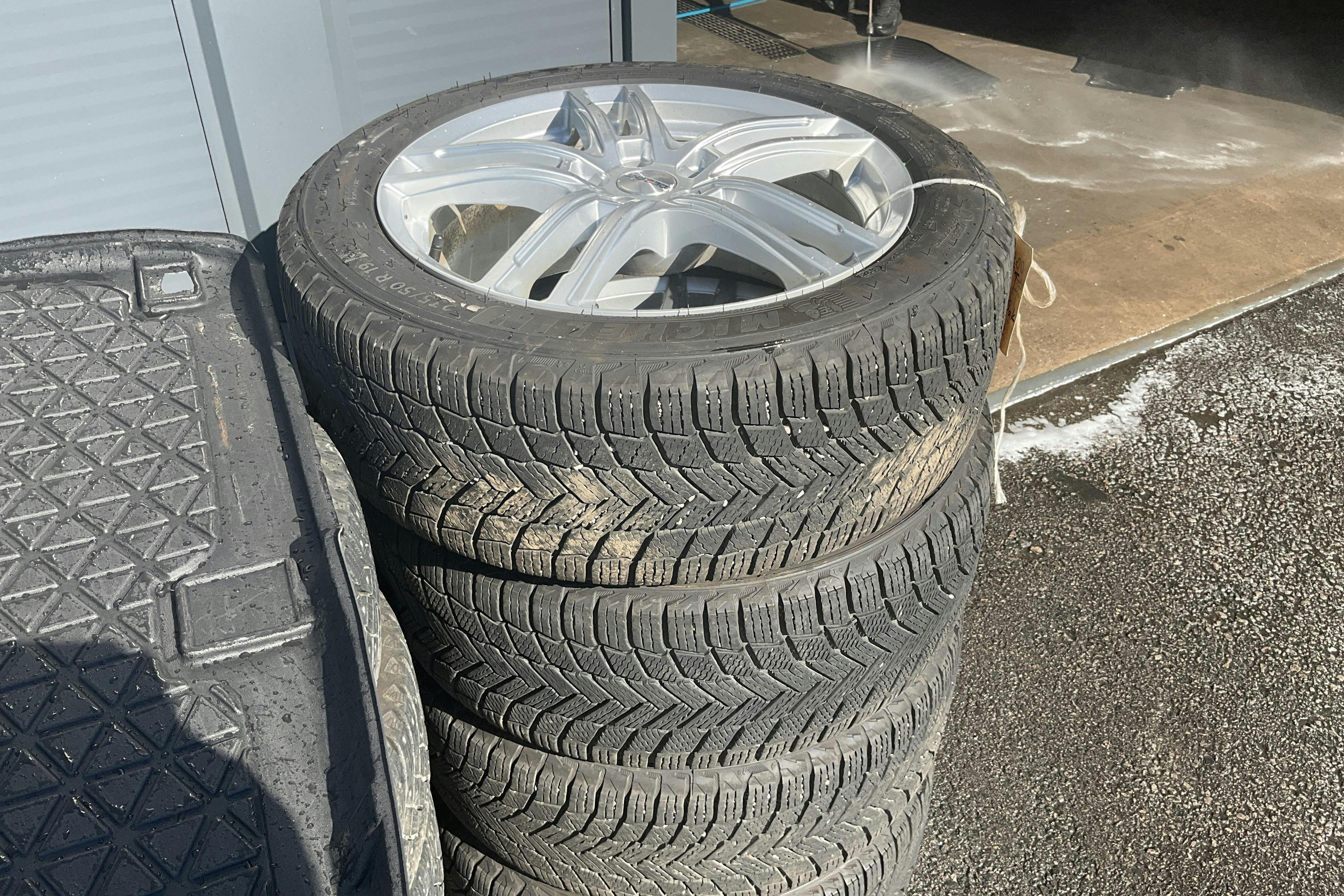Vehicle Image 22