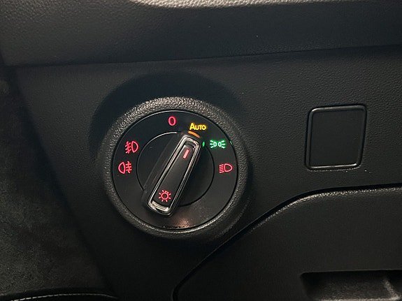 Vehicle Image 27
