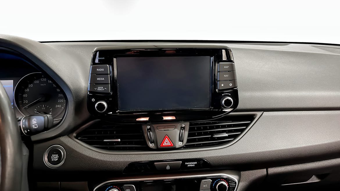 Vehicle Image 9