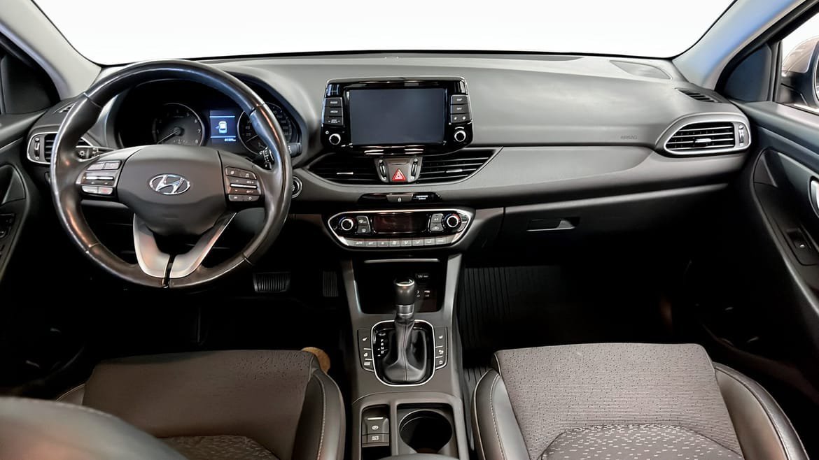Vehicle Image 10