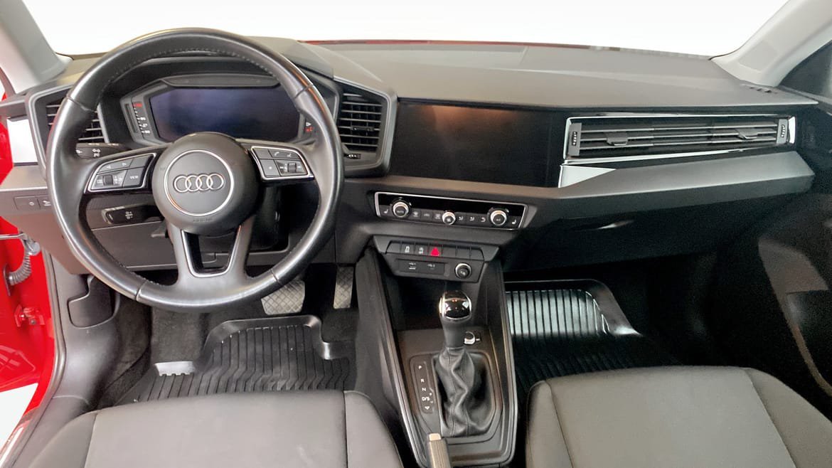 Vehicle Image 10