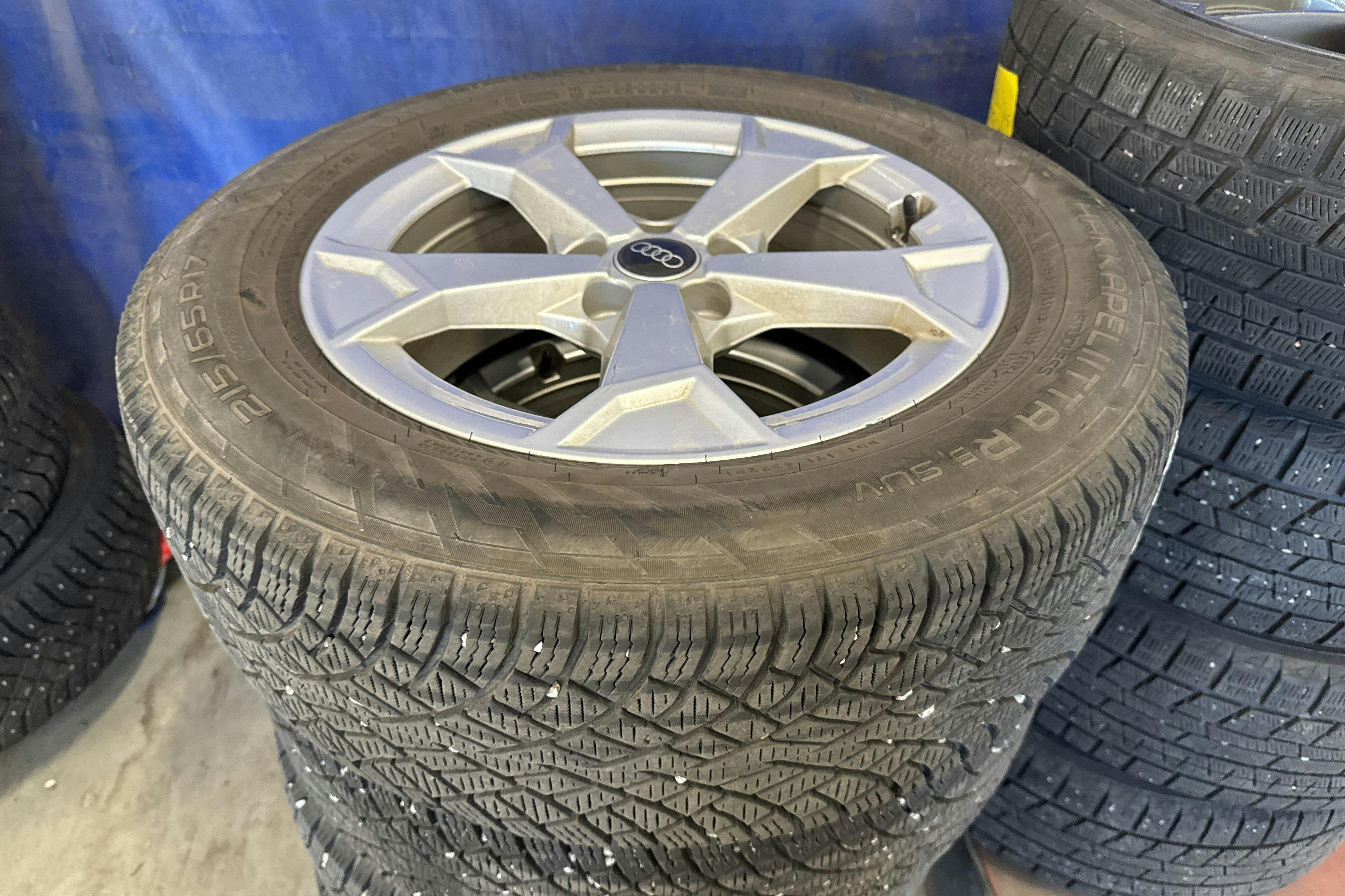 Vehicle Image 20