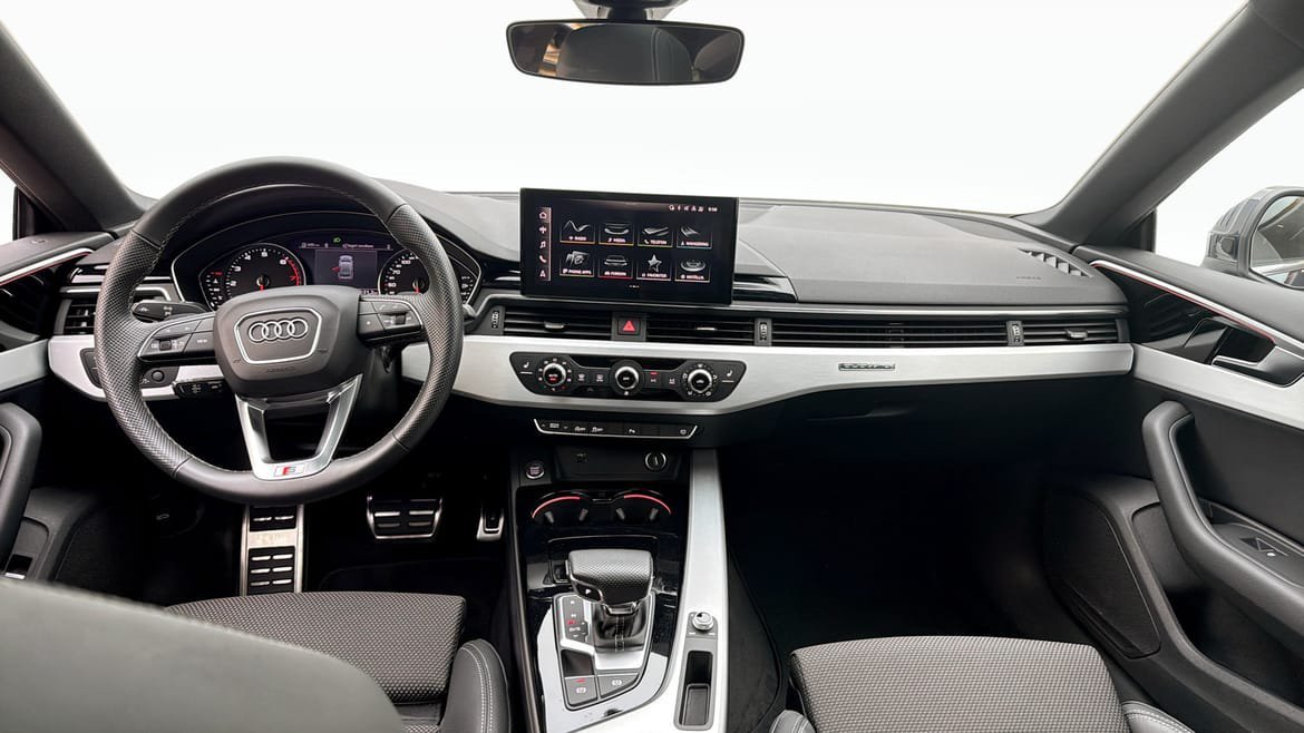 Vehicle Image 11