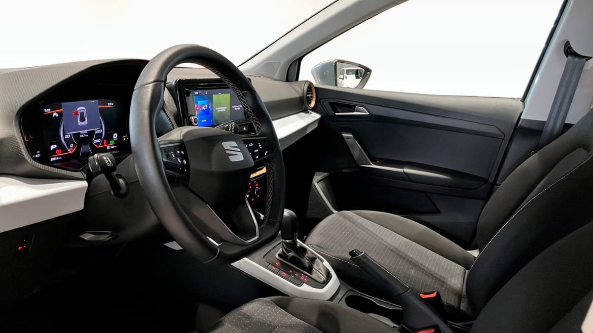 Vehicle Image 7