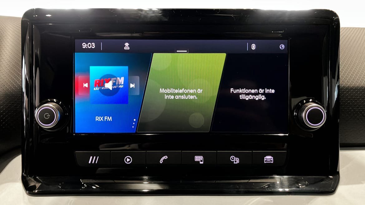 Vehicle Image 9