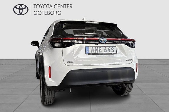 Vehicle Image 6